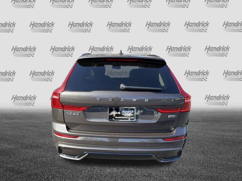Certified 2025 Volvo XC60 B5 Plus image 8