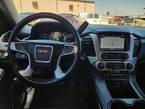Used 2019 GMC Yukon SLT w/ Graphite Performance Edition RWD image 10