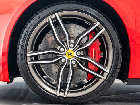 Used 2014 Ferrari FF image 10