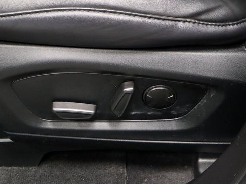 Certified 2022 Ford Explorer XLT w/ Equipment Group 202A image 25