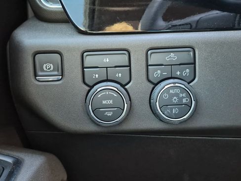 Used 2026 Chevrolet Silverado 2500 LT image 18