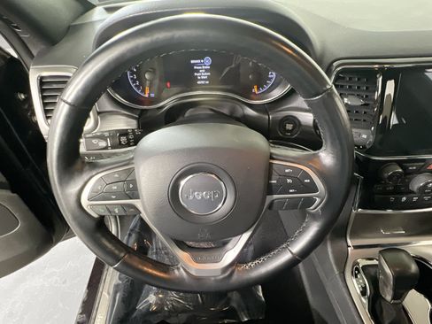 Used 2021 Jeep Grand Cherokee Limited image 11