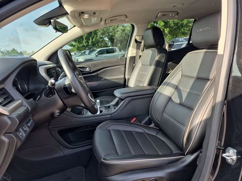 Used 2021 GMC Acadia Denali w/ Denali Technology Package FWD image 22