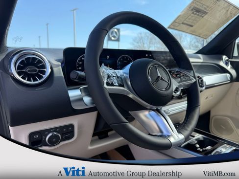 Used 2026 Mercedes-Benz GLB 250 4MATIC image 12