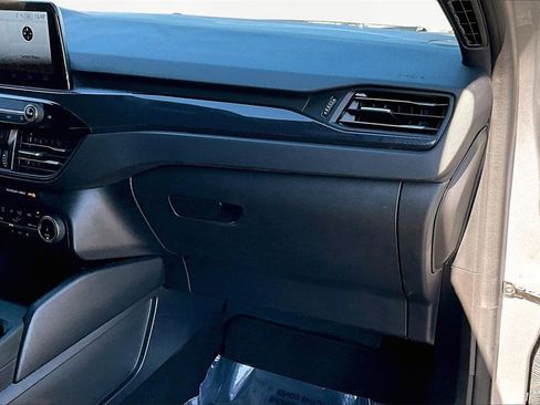 Used 2024 Ford Escape ST-Line image 17