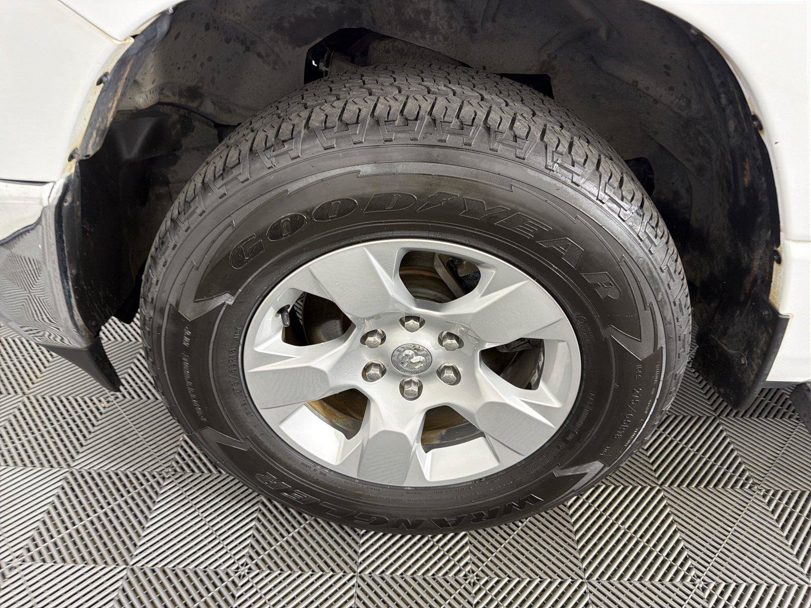 Used 2019 RAM 1500 Big Horn AWD/4WD image 9