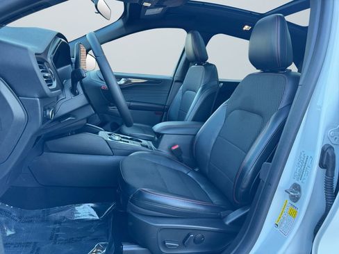 Used 2023 Ford Escape ST-Line w/ Tech Pack #1 image 9