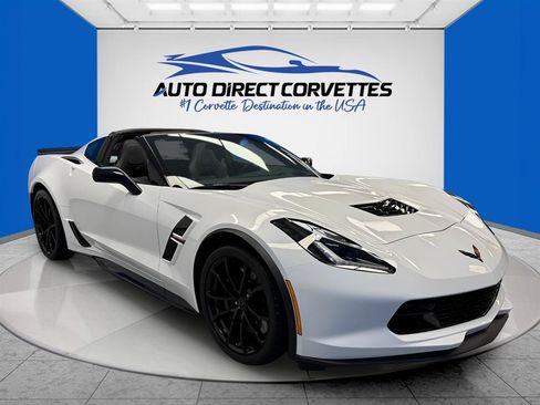 Used 2017 Chevrolet Corvette Grand Sport RWD image 3