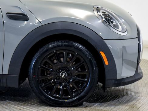Used 2022 MINI Cooper 2-Door Hardtop w/ Premium Package FWD image 15