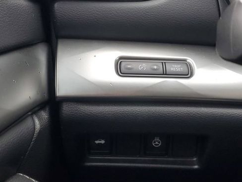 Used 2023 Nissan Maxima SL FWD image 18