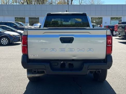 Certified 2025 Toyota Tacoma SR AWD/4WD image 5