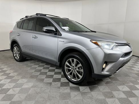 Used 2018 Toyota RAV4 Limited image 6