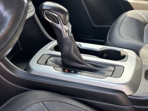 Used 2022 Chevrolet Colorado ZR2 image 12