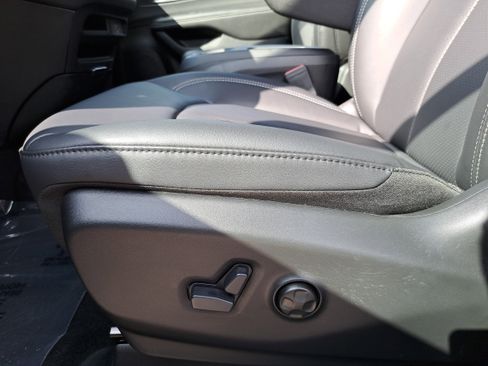 New 2026 Chrysler Pacifica Select image 28