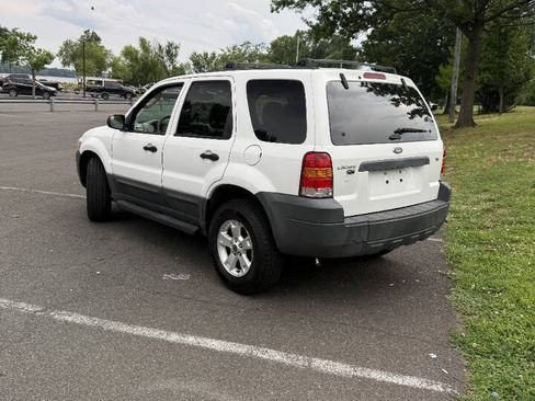 Used 2005 Ford Escape XLT AWD/4WD image 3