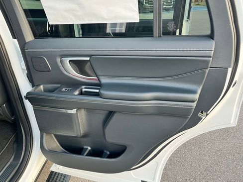 New 2026 Ford Expedition Platinum w/ Stealth Performance Package AWD/4WD image 9