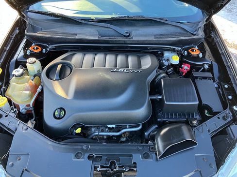 Used 2013 Chrysler 200 Limited image 22