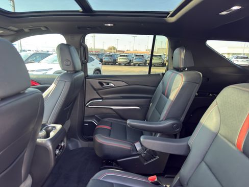 Certified 2024 Chevrolet Traverse RS w/ LPO, Floor Liner Package image 33