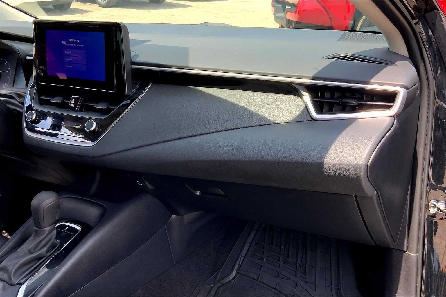 Used 2023 Toyota Corolla LE FWD image 18