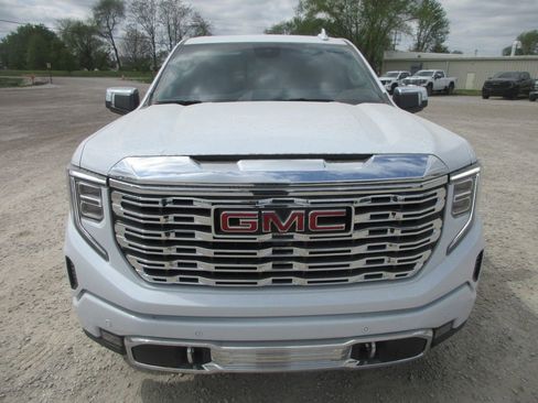 New 2026 GMC Sierra 1500 Denali w/ Denali Reserve Package AWD/4WD image 13