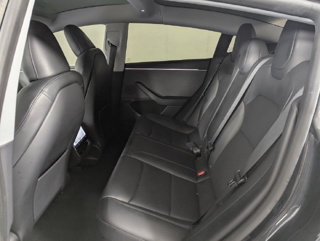 Used 2025 Tesla Model 3 Long Range RWD image 15