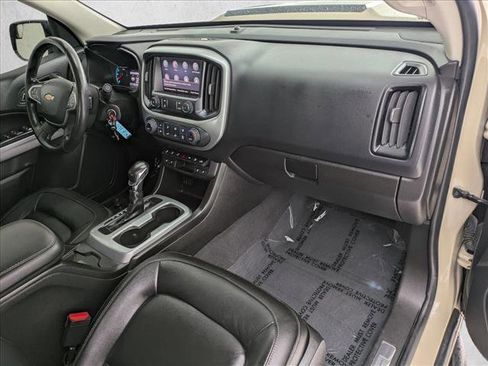 Used 2022 Chevrolet Colorado ZR2 AWD/4WD image 19