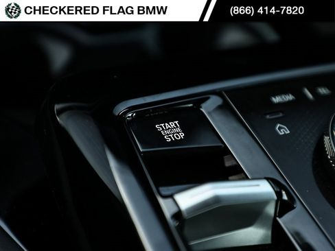 Certified 2025 BMW 530i w/ Premium Package image 39