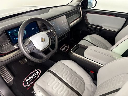 Used 2023 Rivian R1S Adventure AWD/4WD image 15