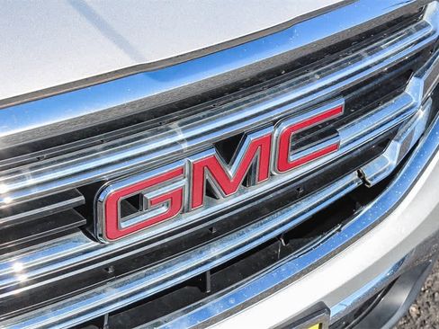 Used 2020 GMC Terrain SLT w/ Preferred Package image 16