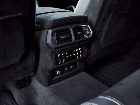 Used 2024 Lamborghini Urus Performante image 54