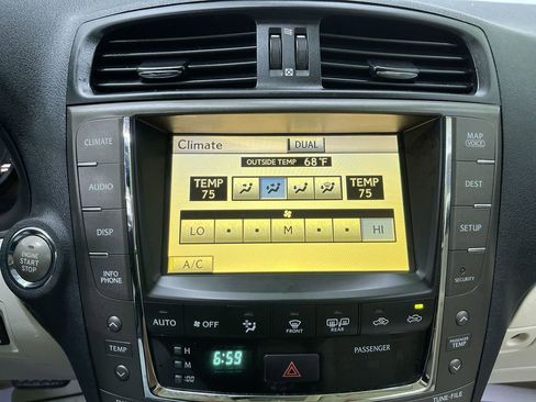 Used 2010 Lexus IS 250C image 24