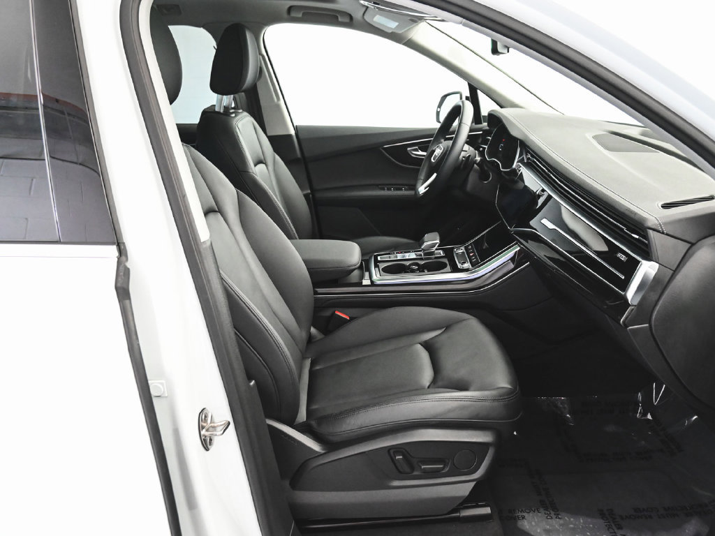 Used 2023 Audi Q7 2.0T Premium Plus w/ Premium Plus Package AWD/4WD image 38