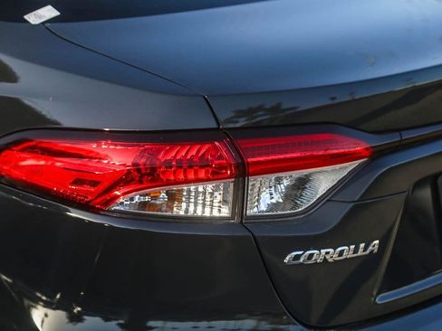 Used 2023 Toyota Corolla LE w/ Carpet Mat Package (TMS) FWD image 9
