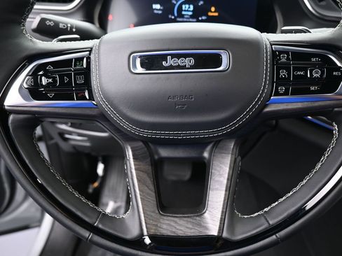 Used 2024 Jeep Grand Cherokee L Overland w/ Advanced Protech Group III image 38