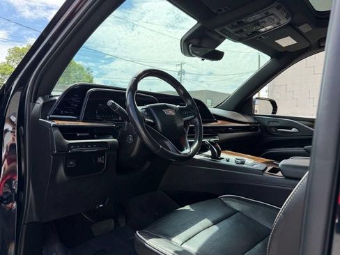 Used 2022 Cadillac Escalade ESV Premium Luxury AWD/4WD image 26