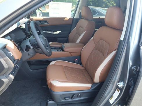 New 2026 Nissan Pathfinder Platinum AWD/4WD image 21