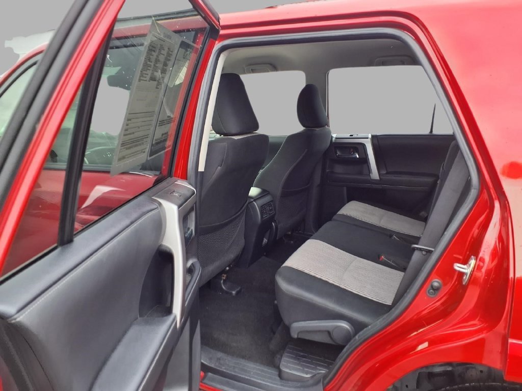 Used 2024 Toyota 4Runner SR5 AWD/4WD image 25
