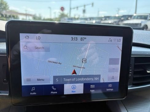 Used 2023 Ford Explorer XLT w/ Equipment Group 202A AWD/4WD image 18
