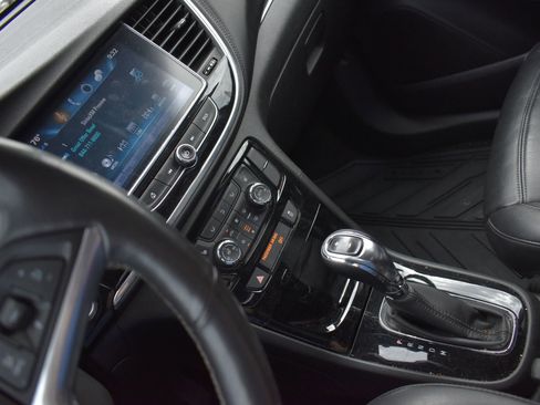 Used 2020 Buick Encore Essence image 26