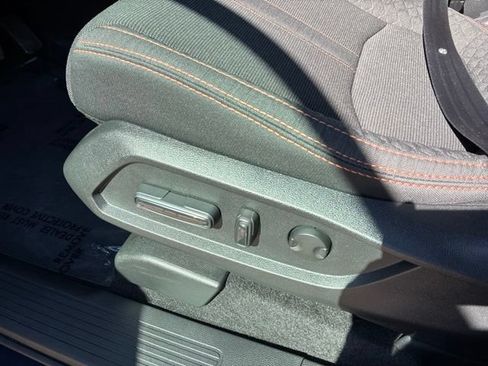Certified 2025 Honda Pilot Sport image 17