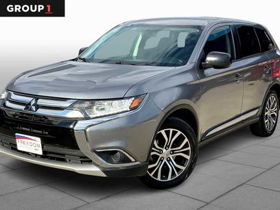 Used 2017 Mitsubishi Outlander ES