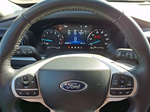 Certified 2023 Ford Explorer XLT image 19