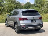 Used 2024 Volkswagen Taos SE image 4