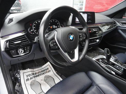 Used 2018 BMW 530i xDrive AWD/4WD image 9