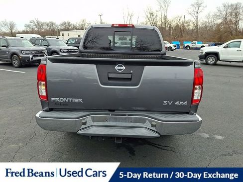 Used 2018 Nissan Frontier SV image 11