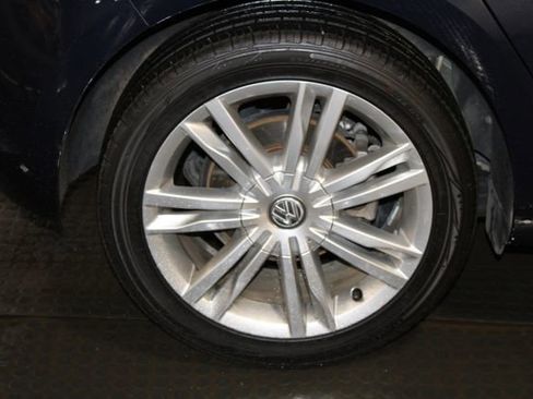 Used 2016 Volkswagen Golf SE FWD image 36