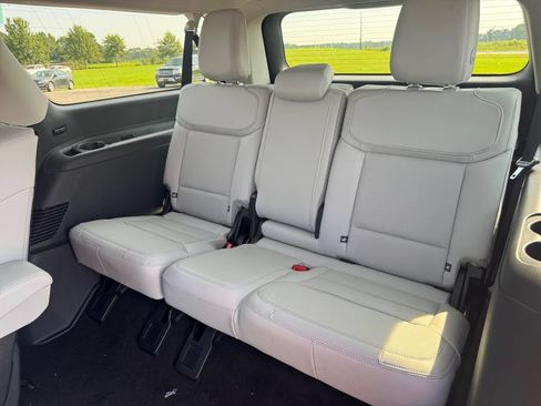 New 2027 Ford Expedition Max Platinum AWD/4WD image 24