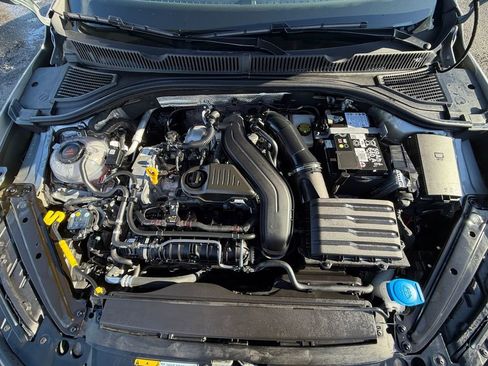 Used 2025 Volkswagen Jetta SE image 29