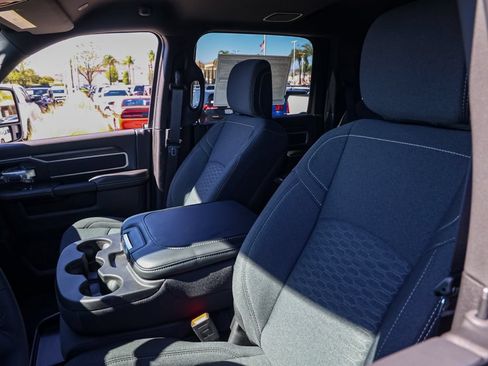 New 2026 RAM 2500 Big Horn AWD/4WD image 15