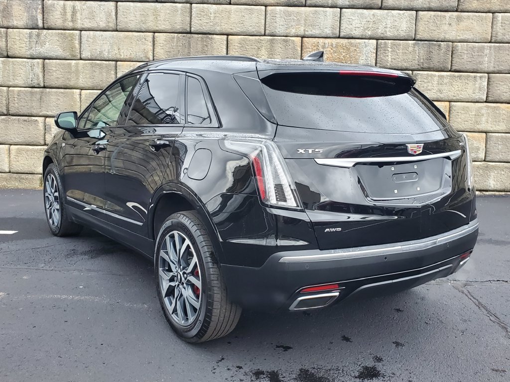 Used 2024 Cadillac XT5 Sportv w/ LPO, Floor Liner Package AWD/4WD image 3